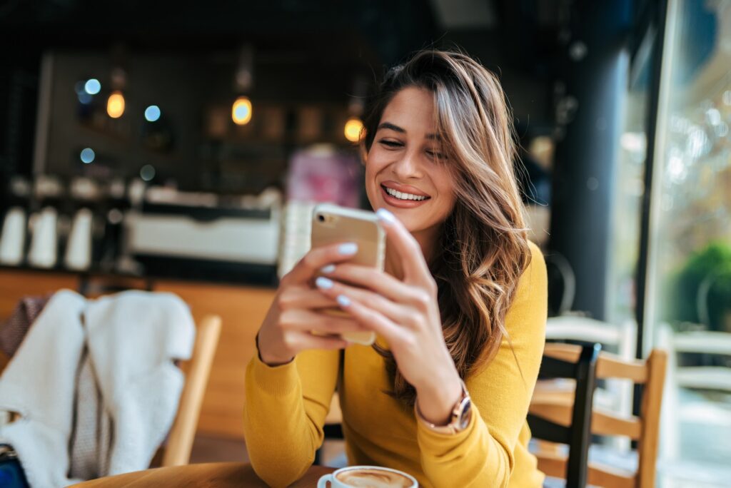 Vom Schreiben zum Treffen: Der sanfte Übergang beim Online-Dating
