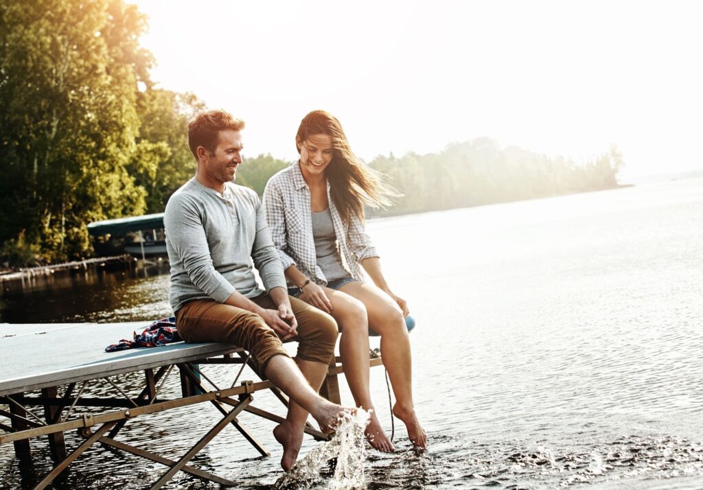 Die besten Gesprächsthemen für ein erstes Date in der Natur: So bricht man auf dem Land das Eis